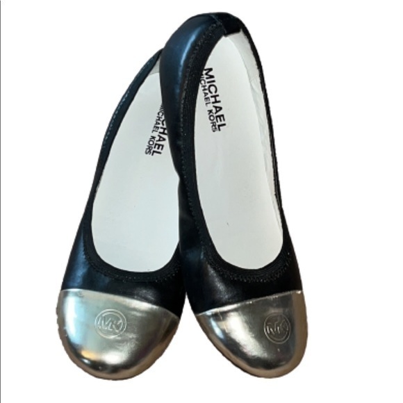 Michael Kors Other - Michael Kors Rover metallic toe cap black leather ballet flats size 5